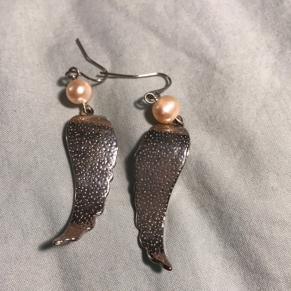 Pearl, silver wing earrings - Picture 2 of 2
